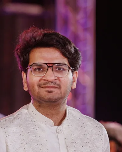 Karan Akbari